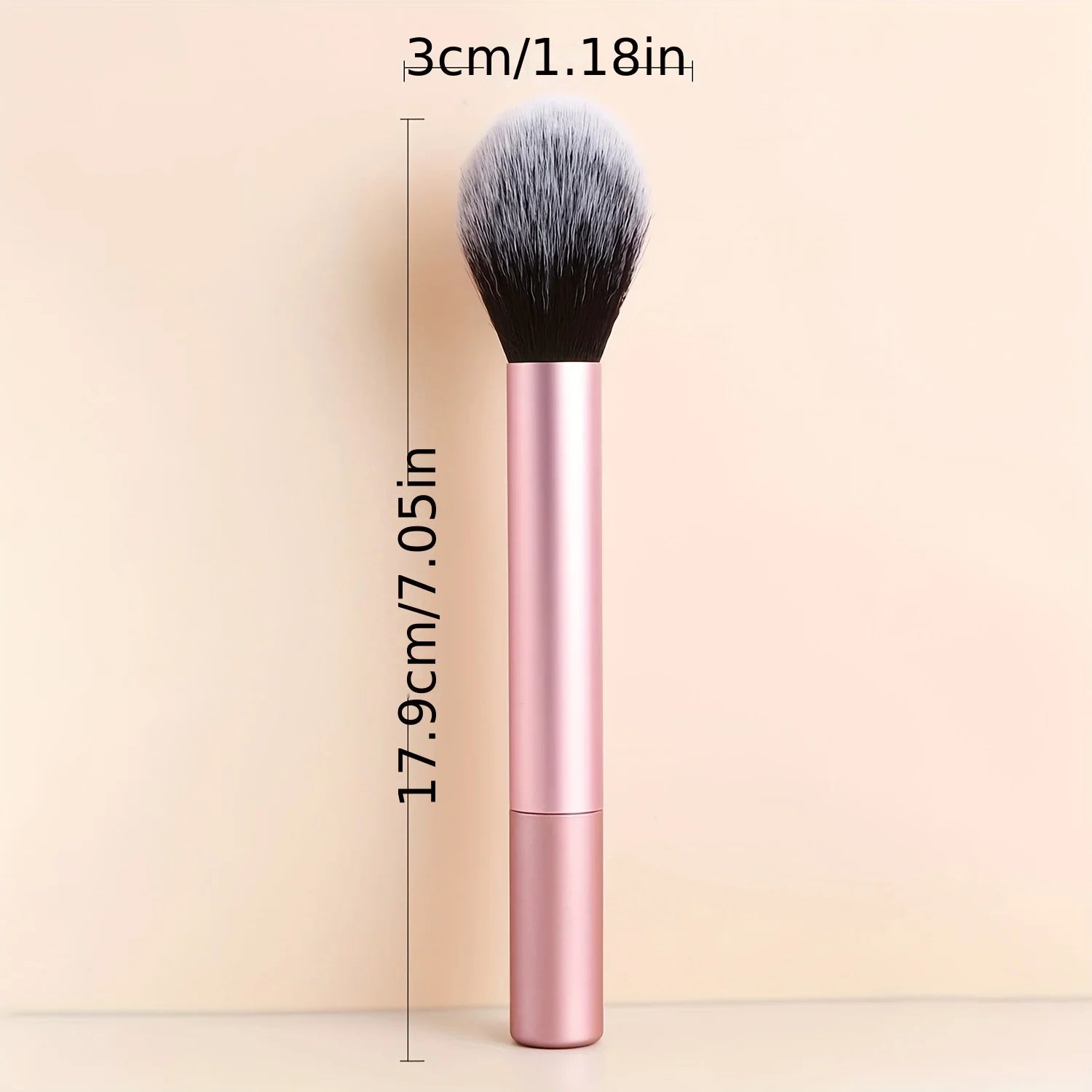 1pc Blush Brush For Applying Powder Blush On Cheeks To Sculpt And Define Your Face For A Refined Look