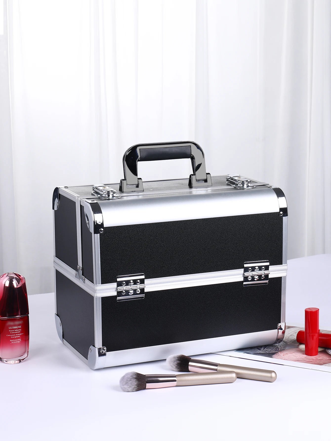 Makeup Train Box With Professional Adjustable 4 Trays Makeup Box Makeup Storage Box With Lock And Compartment
